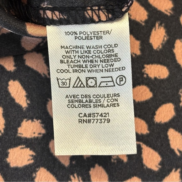 SOLD - Ann Taylor – Petite Ruffled V-Neck Pullover Top – Petite Small - Picture 10 of 10